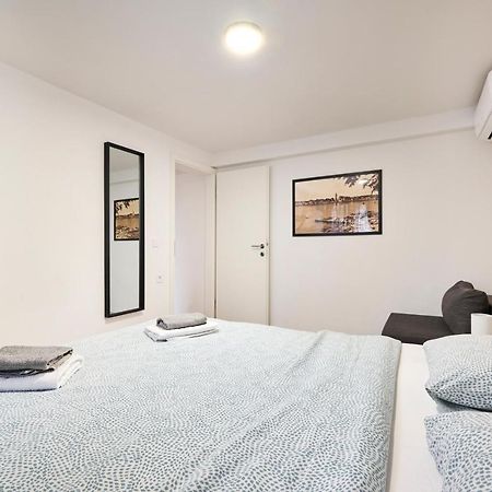 Lina Apartments Umag Kültér fotó